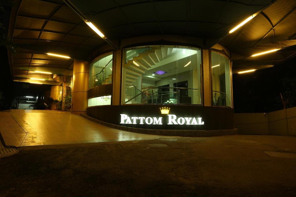 Pattom Royal Hotel Thiruvananthapuram Exterior foto